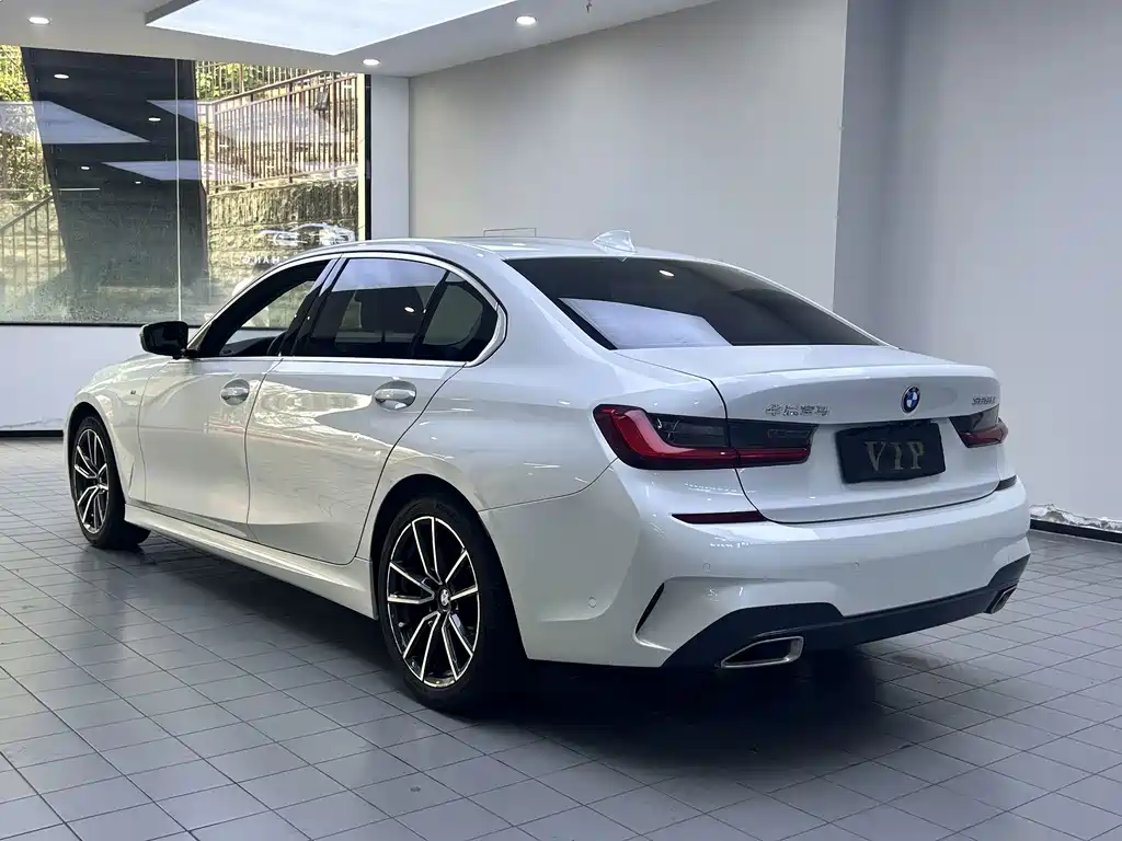 BMW 3 Series — миниатюра 7