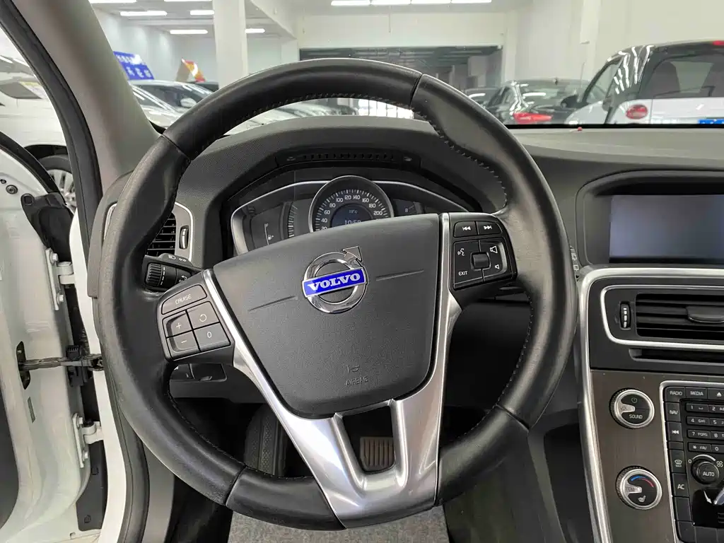 Volvo V60 — миниатюра 13