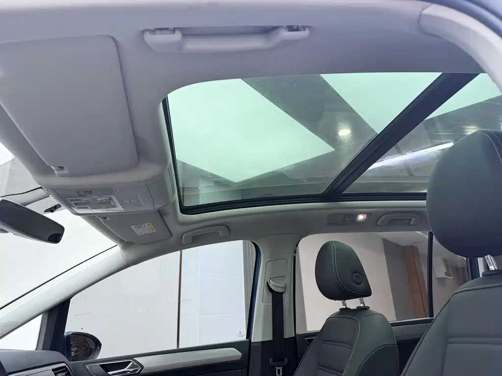 Volkswagen Touran Touran L 280TSI DSG Cross Edition 7 seats, фото 14