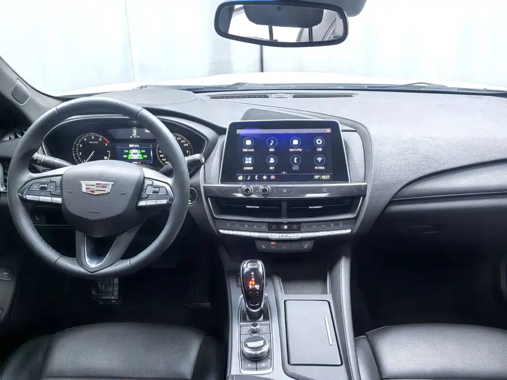 Cadillac CT5 — миниатюра 6