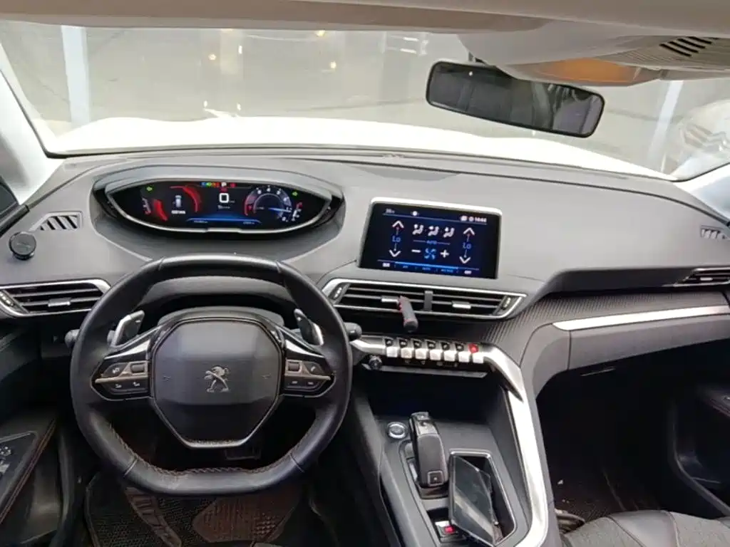 Peugeot 5008 — миниатюра 10