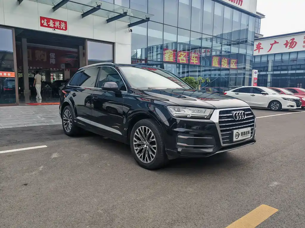 Audi Q7 — миниатюра 3