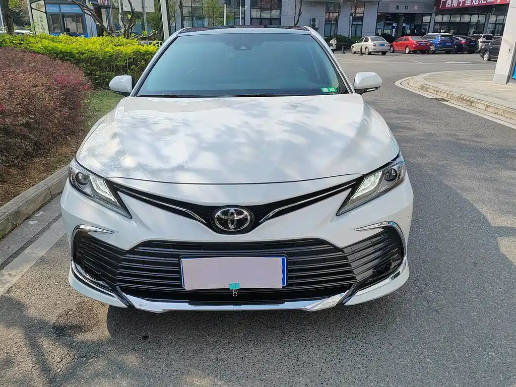 TOYOTA CAMRY