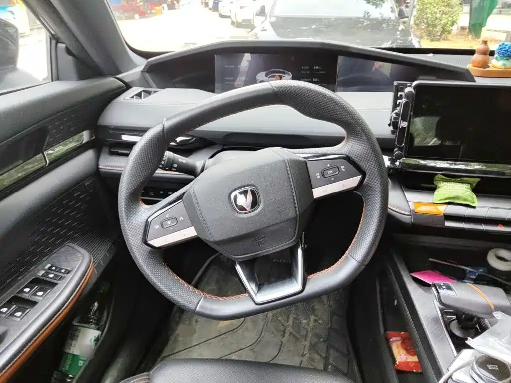 Changan UNI-V iDD — миниатюра 11
