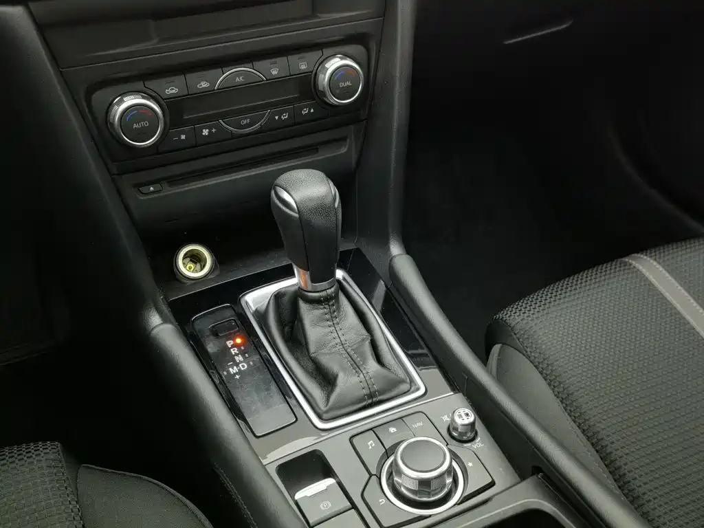 Mazda 3 Axela — миниатюра 13