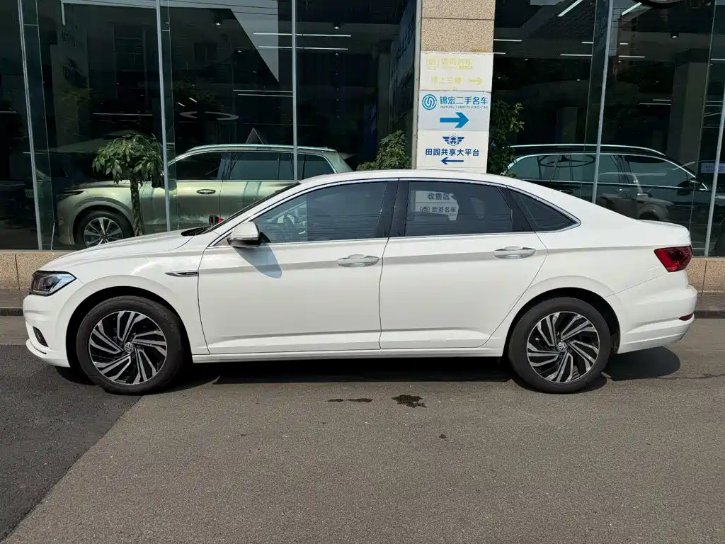 Volkswagen Sagitar — миниатюра 2