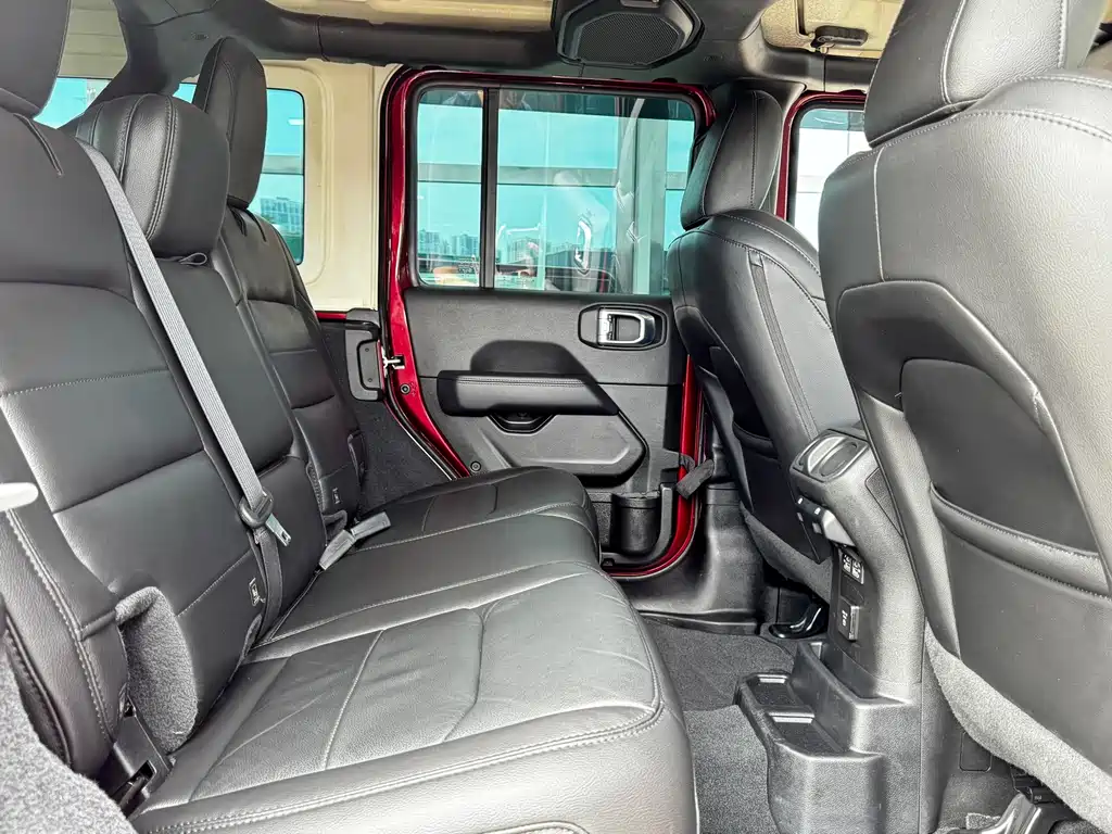 Jeep Wrangler — миниатюра 9