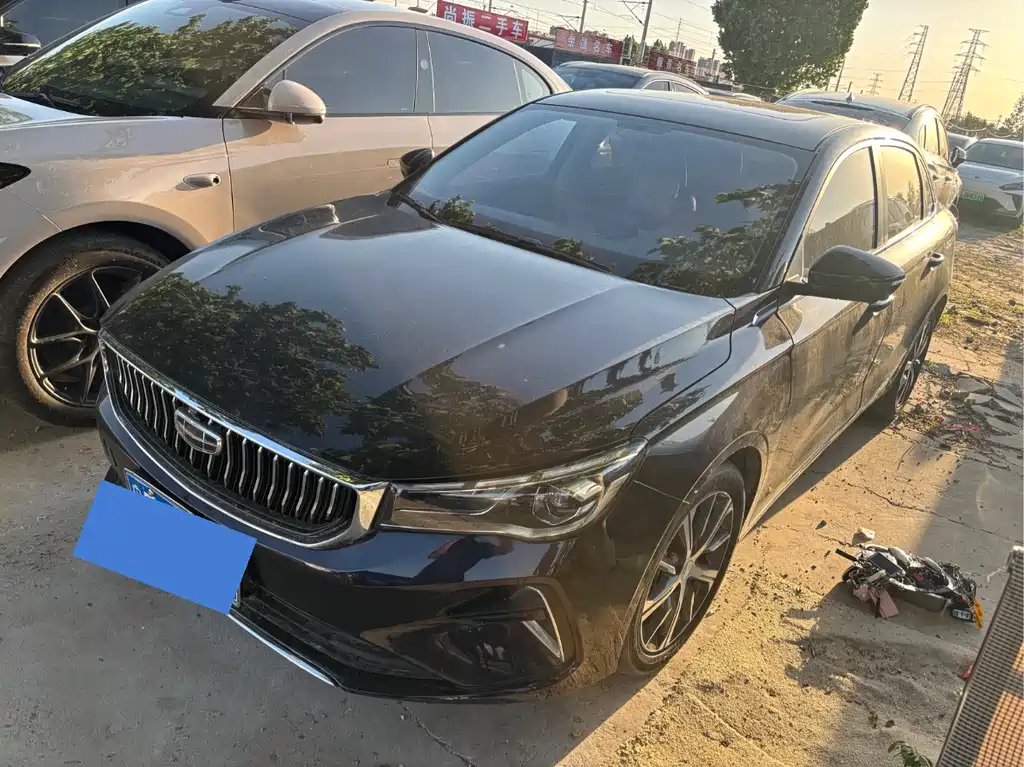 Geely Emgrand 2023