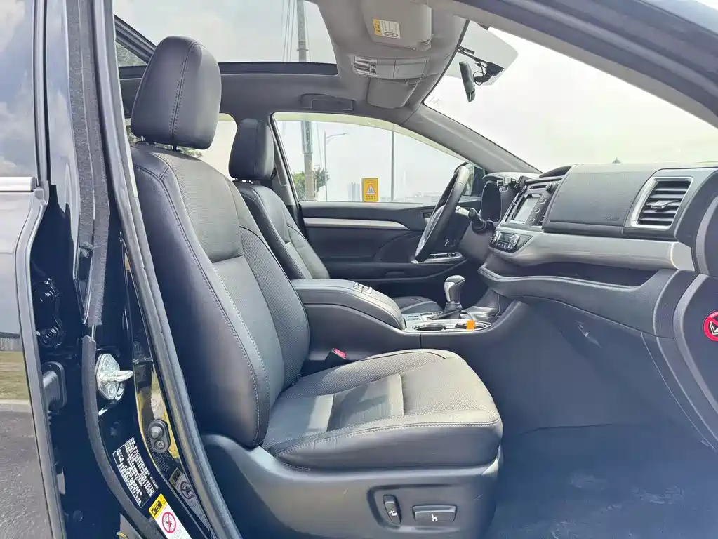Toyota Highlander — миниатюра 14