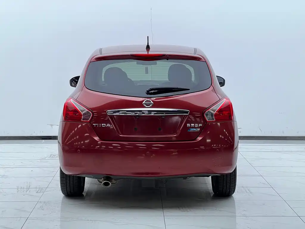 Nissan Tiida — миниатюра 25