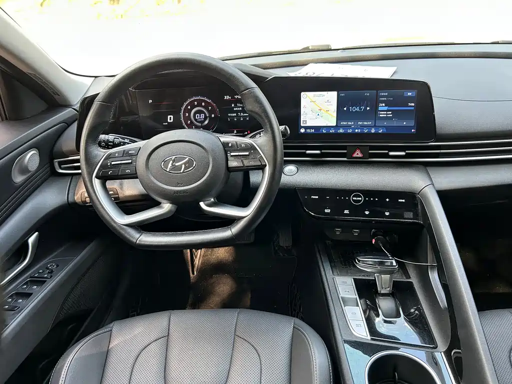 Hyundai Elantra — миниатюра 20