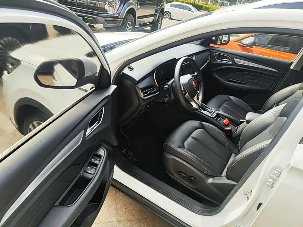 Roewe RX3 — миниатюра 16