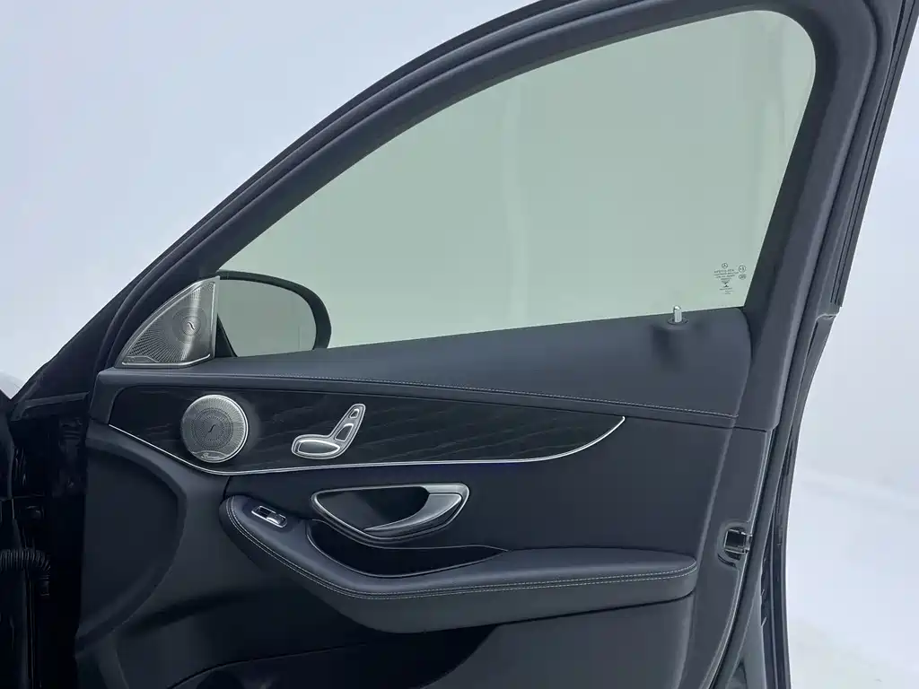 Mercedes-Benz C-Class — миниатюра 25