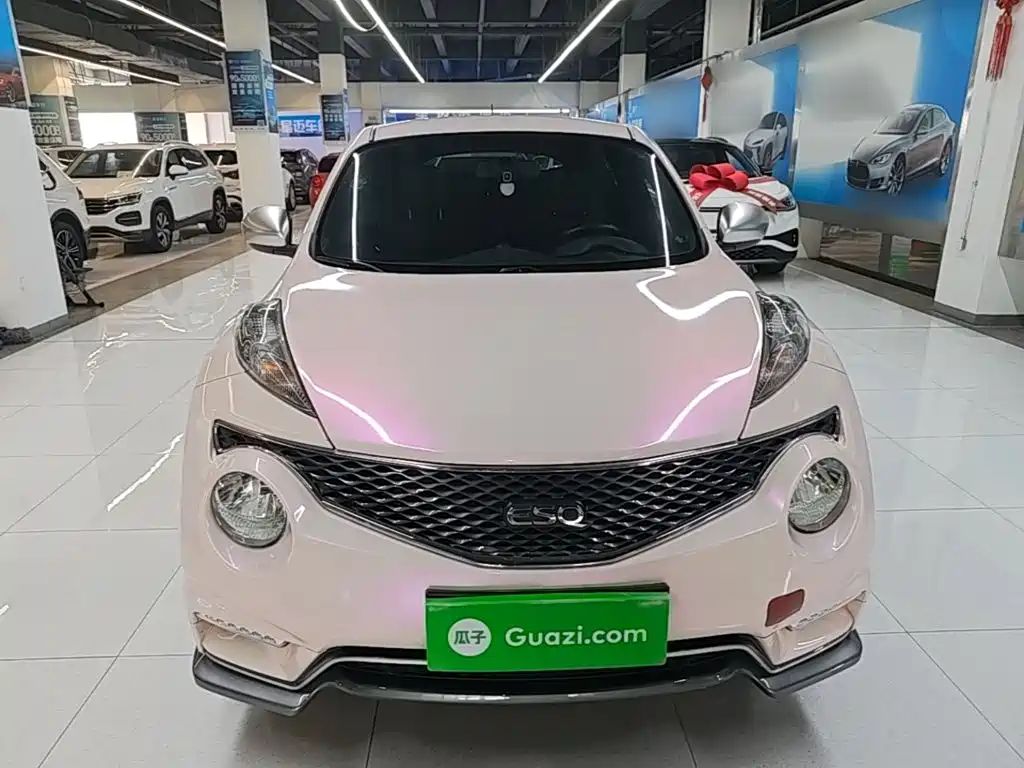 Infiniti ESQ — миниатюра 3