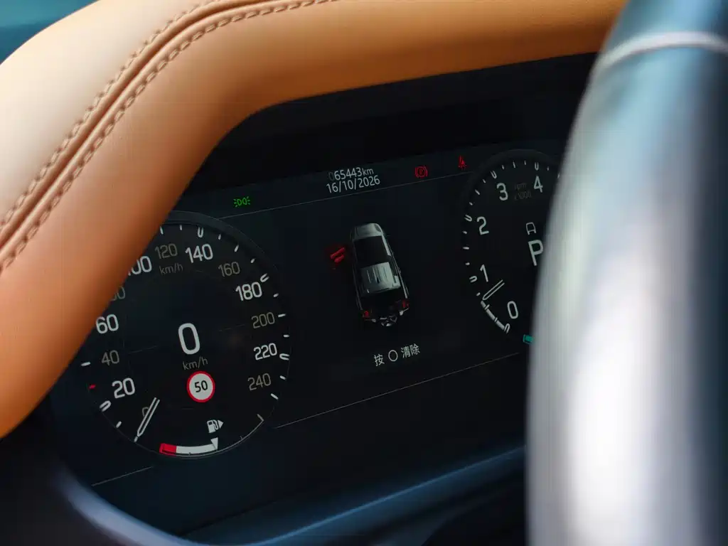 Land Rover Defender — миниатюра 7