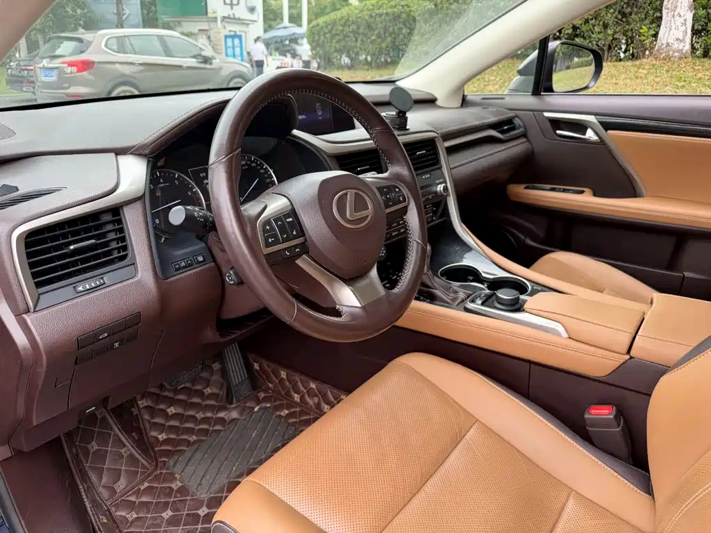 Lexus RX — миниатюра 7