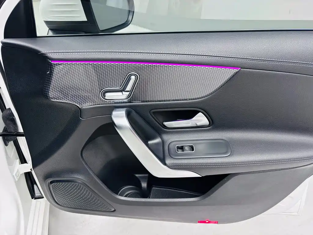 Mercedes-Benz A-Class — миниатюра 15