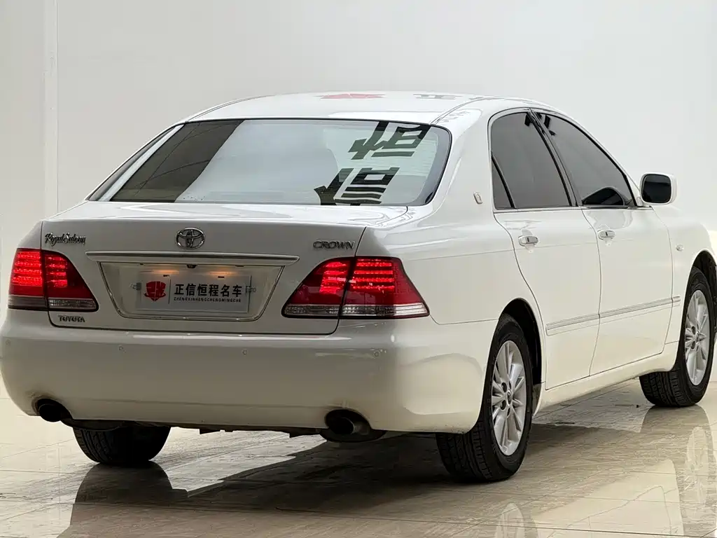 Toyota Crown — миниатюра 38