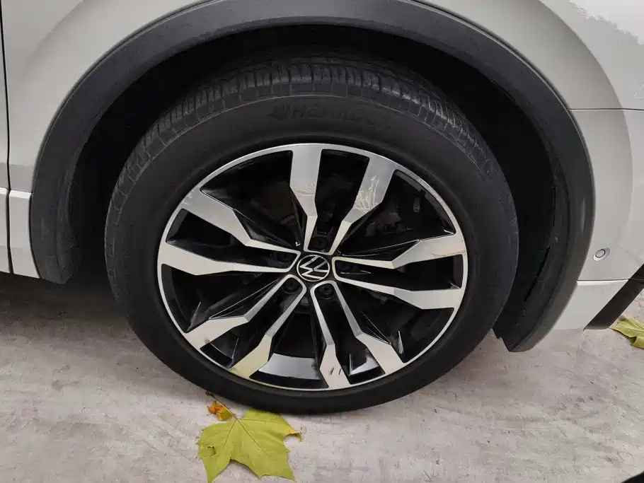 Volkswagen Tiguan L — миниатюра 6