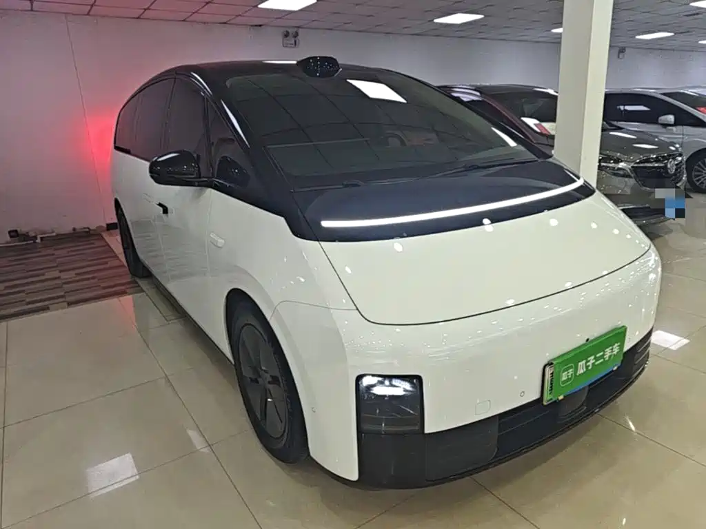 Li Auto Li MEGA — миниатюра 4