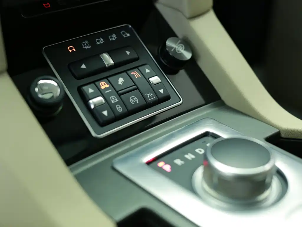 Land Rover Discovery — миниатюра 7