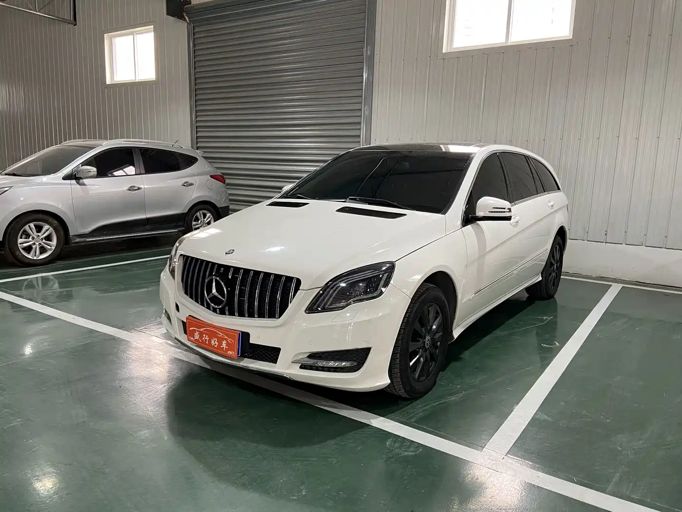 Mercedes-Benz R-Class