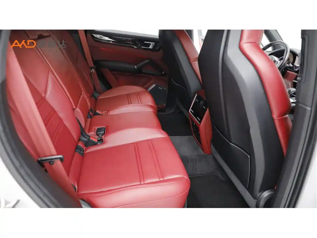 Porsche Cayenne — миниатюра 8