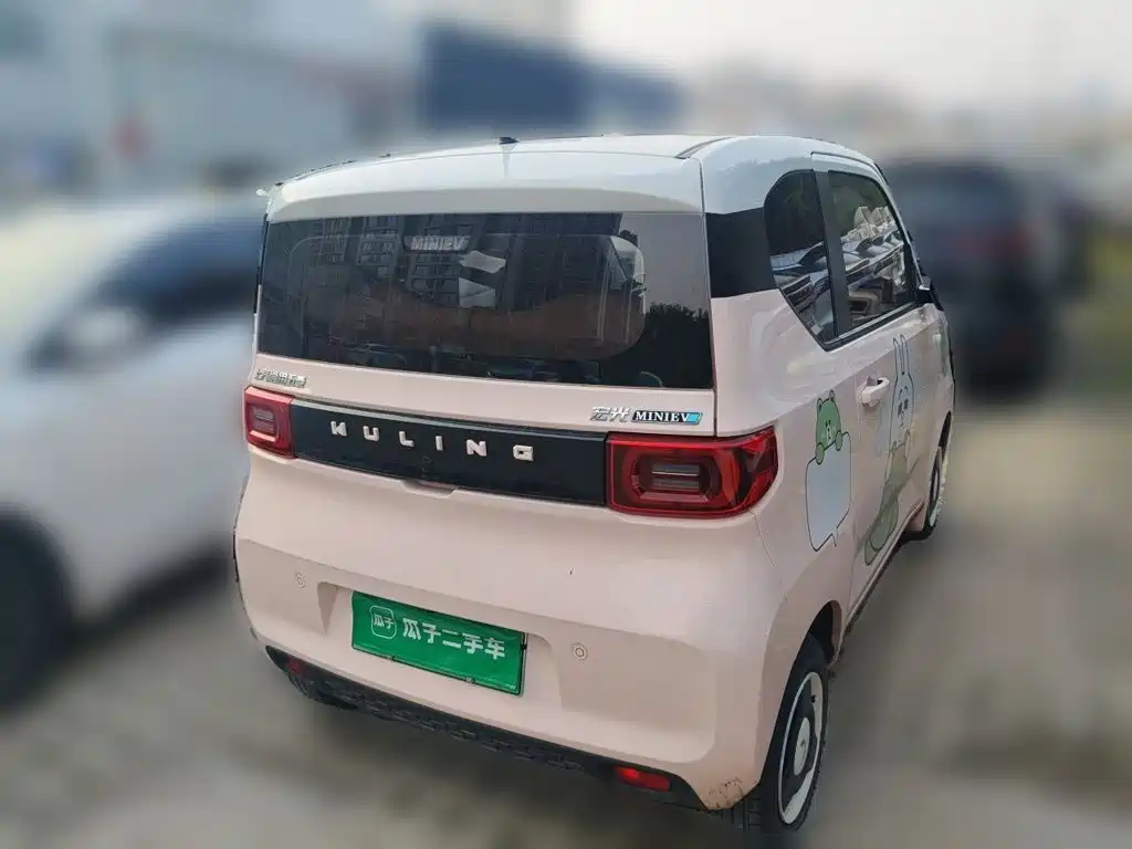 Wuling MINIEV — миниатюра 6
