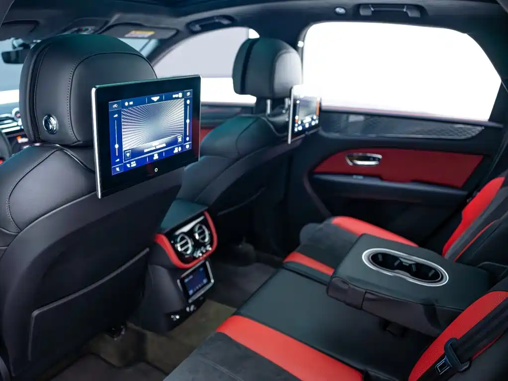 Bentley Bentayga — миниатюра 11