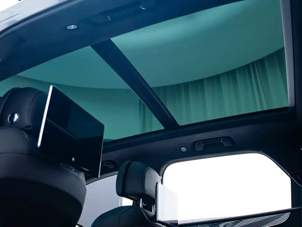 Bentley Bentayga — миниатюра 18