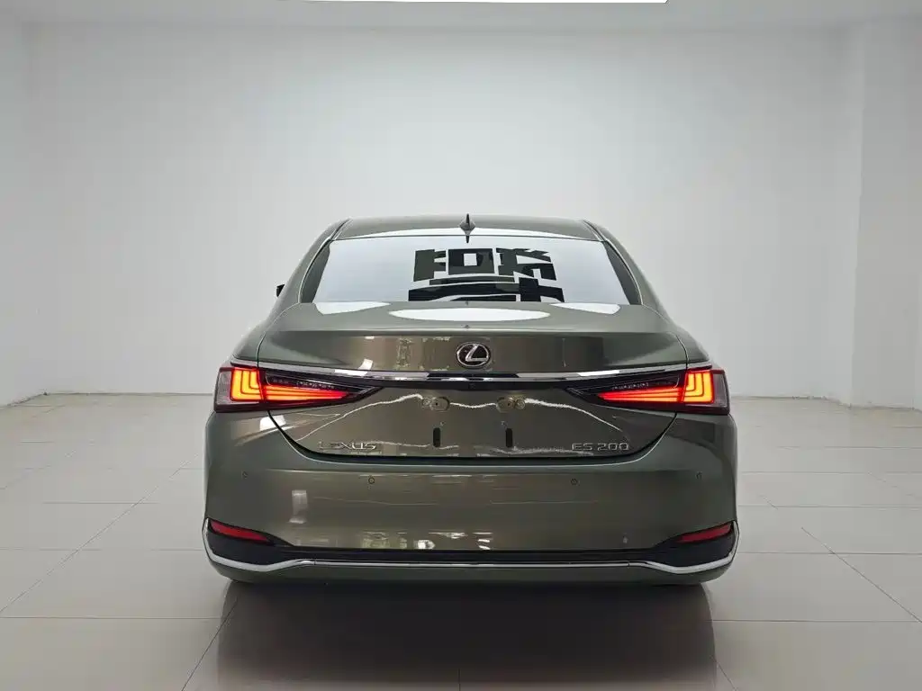 Lexus ES — миниатюра 6