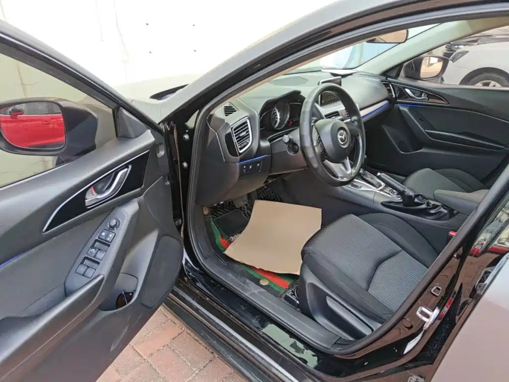 Mazda 3 Axela — миниатюра 16
