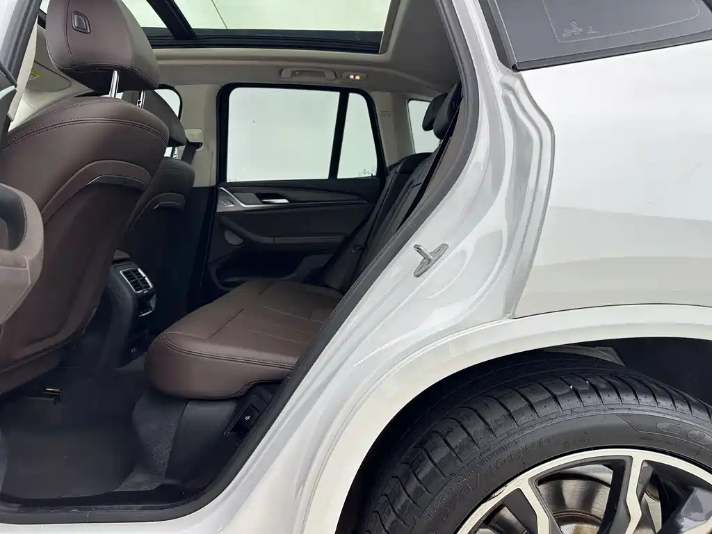BMW X3 — миниатюра 6
