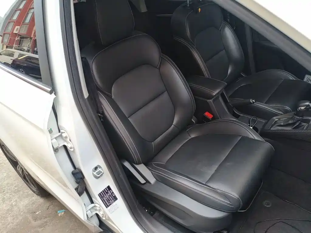 MG ZS — миниатюра 25