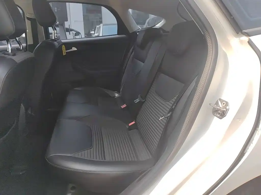 Ford Focus — миниатюра 17