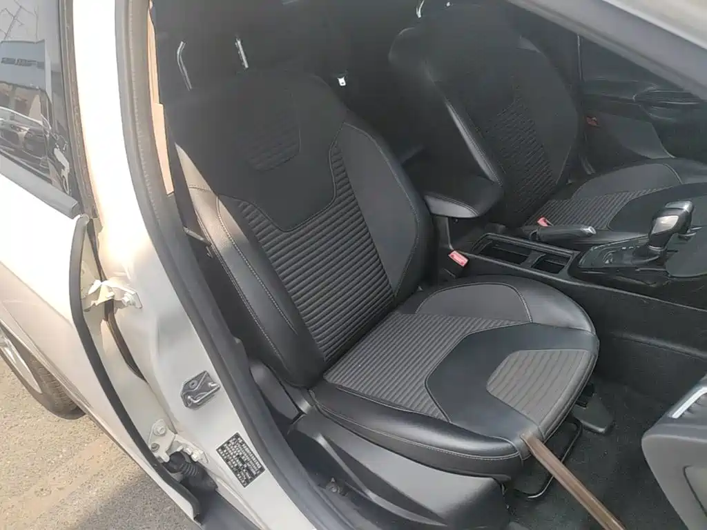 Ford Focus — миниатюра 25