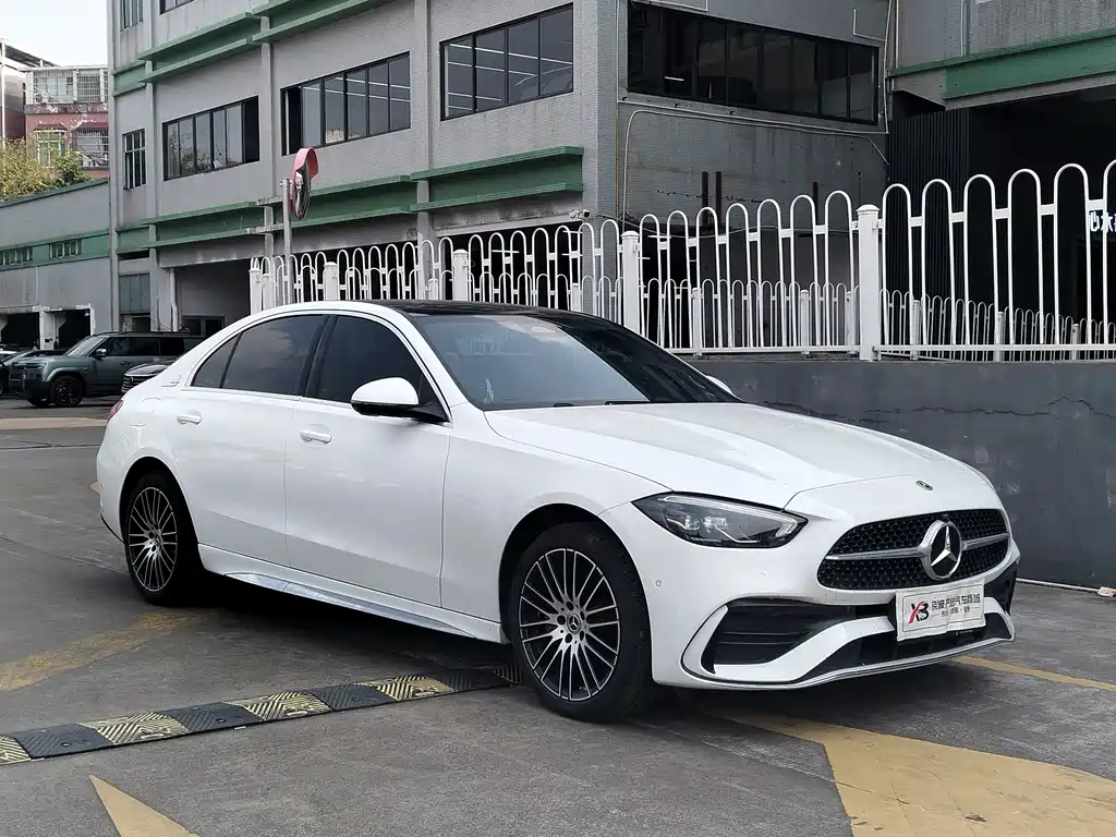 Mercedes-Benz C-Class — миниатюра 3