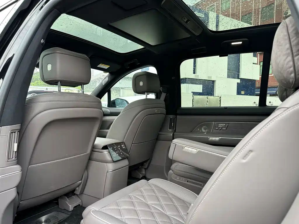 NIO ES8 2026 мест Executive Luxury