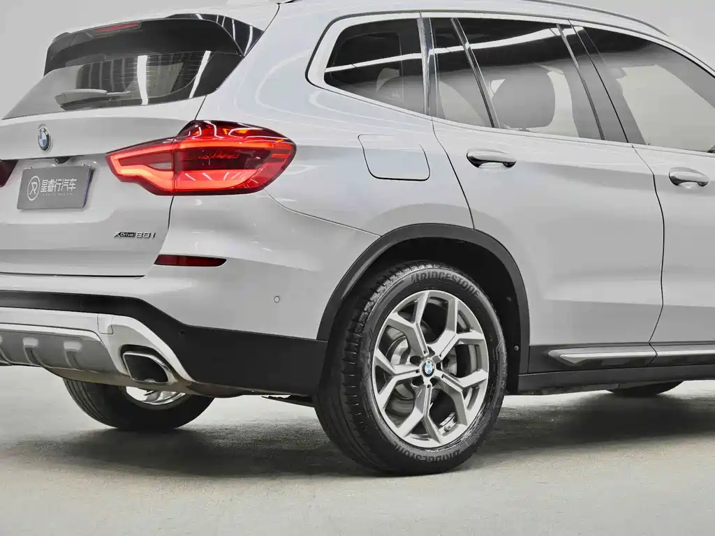 BMW X3 — миниатюра 7