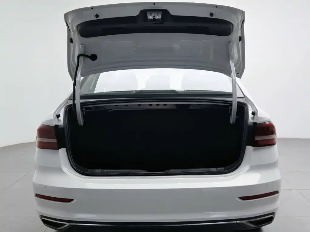 Volkswagen Lavida — миниатюра 16