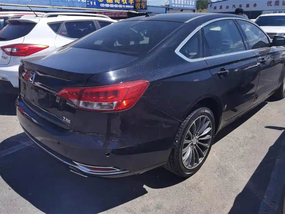 Zotye Zotye Z700 — миниатюра 3