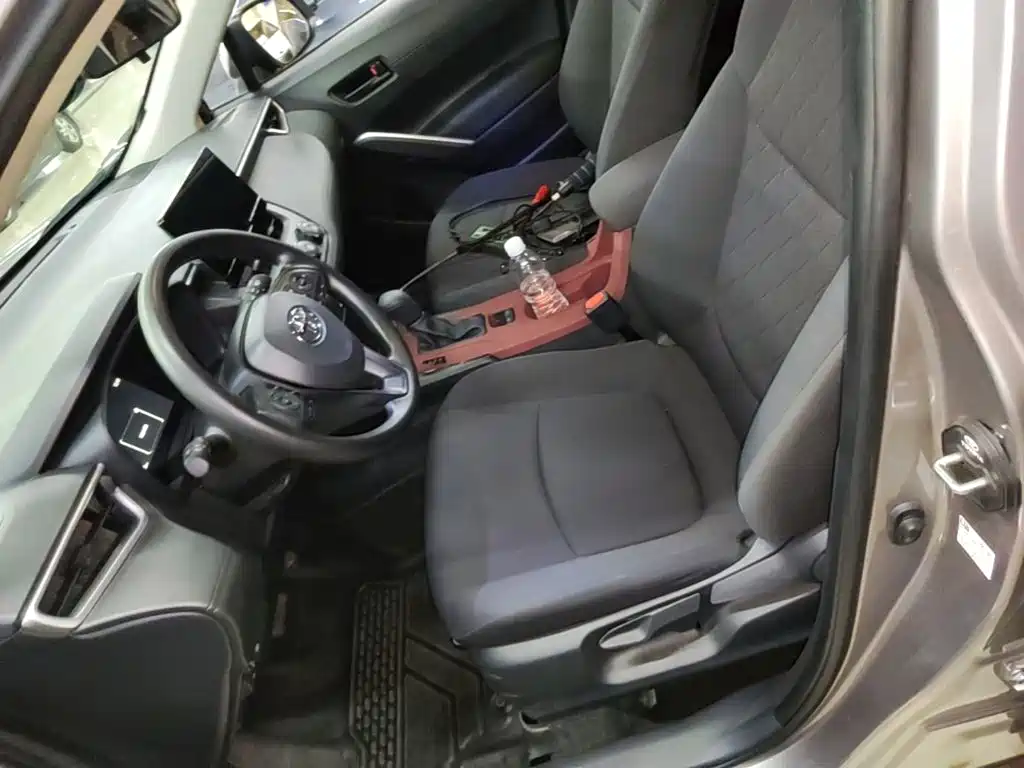 Toyota Corolla Cross — миниатюра 15