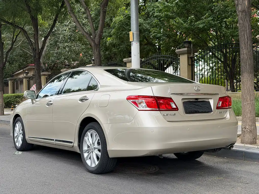 Lexus ES — миниатюра 3