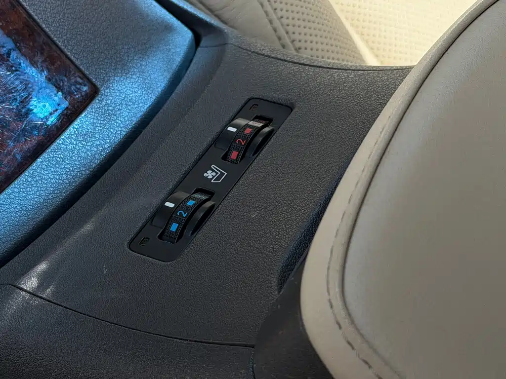 Lexus ES — миниатюра 9