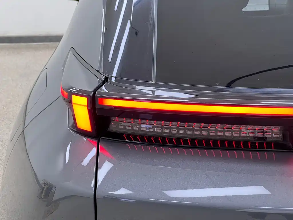 Lynk & Co Z20 — миниатюра 8