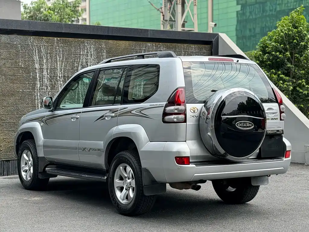Toyota Land Cruiser Prado 2006 4.0L AT VX