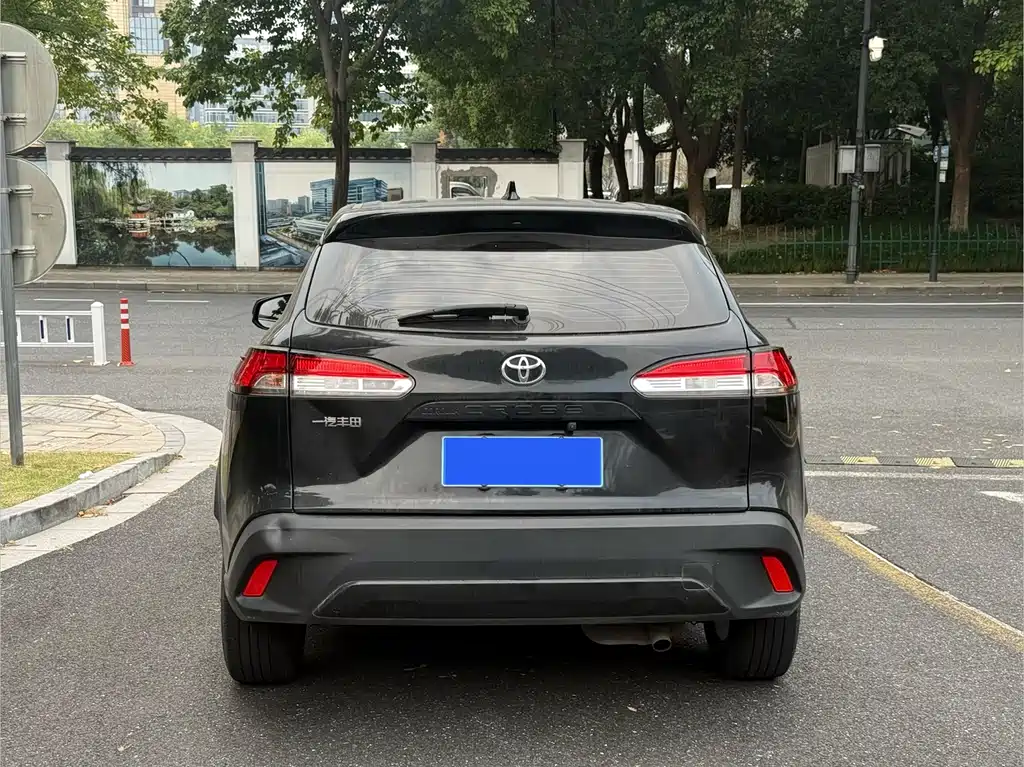 Toyota Corolla Cross — миниатюра 16