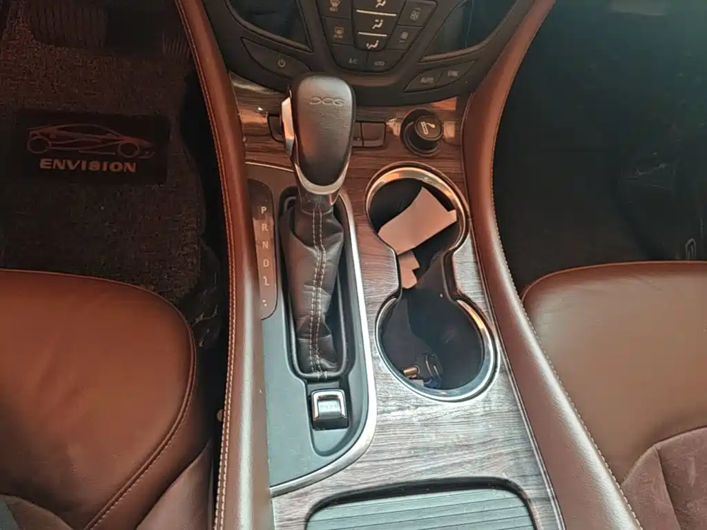 Buick Envision Plus — миниатюра 14