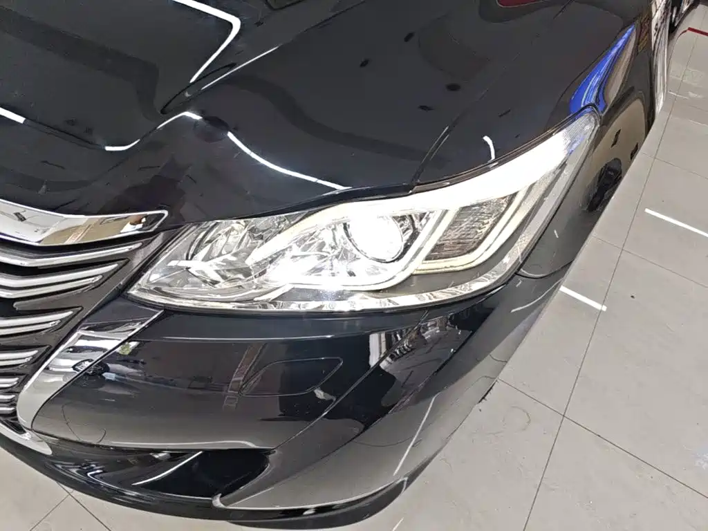 Toyota Crown — миниатюра 24