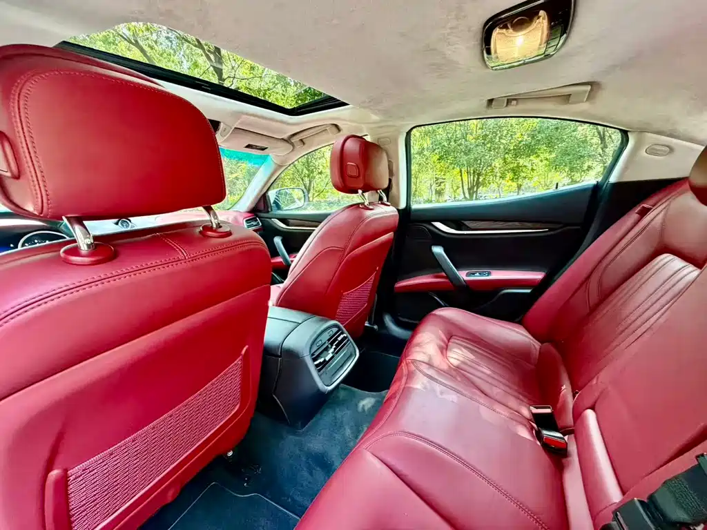 Maserati Ghibli — миниатюра 7